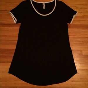 Lularoe black classic t